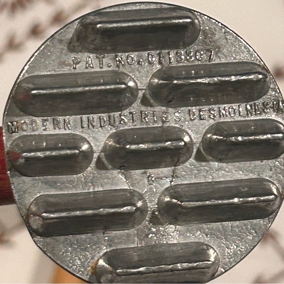 Set of TWO Vintage Butcher Mallets/Meat Tenderizers Red/Wood Handle Metal Heads - Picture 8 of 8